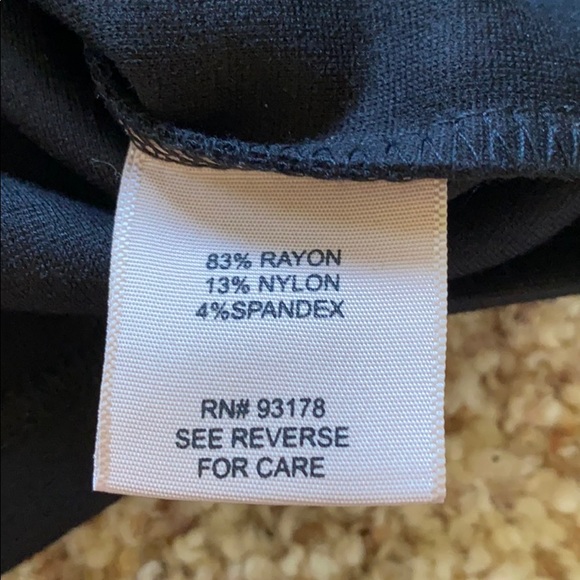 🆕 PHILOSOPHY BLACK STRETCHY SKIRT - Picture 5 of 5